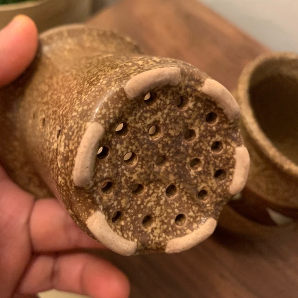 Stoneware Tea Mug with Filter and Lid - Picture 5 of 16